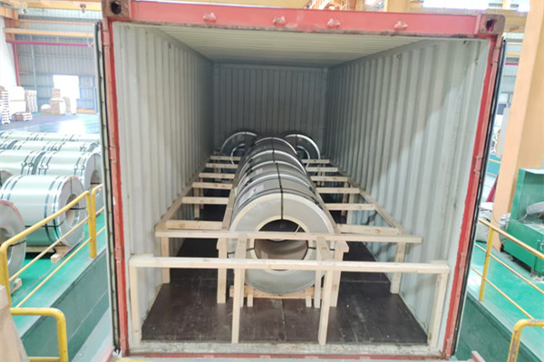 高品質(zhì)430不銹鋼帶啟運埃及，助力高端廚具制造
